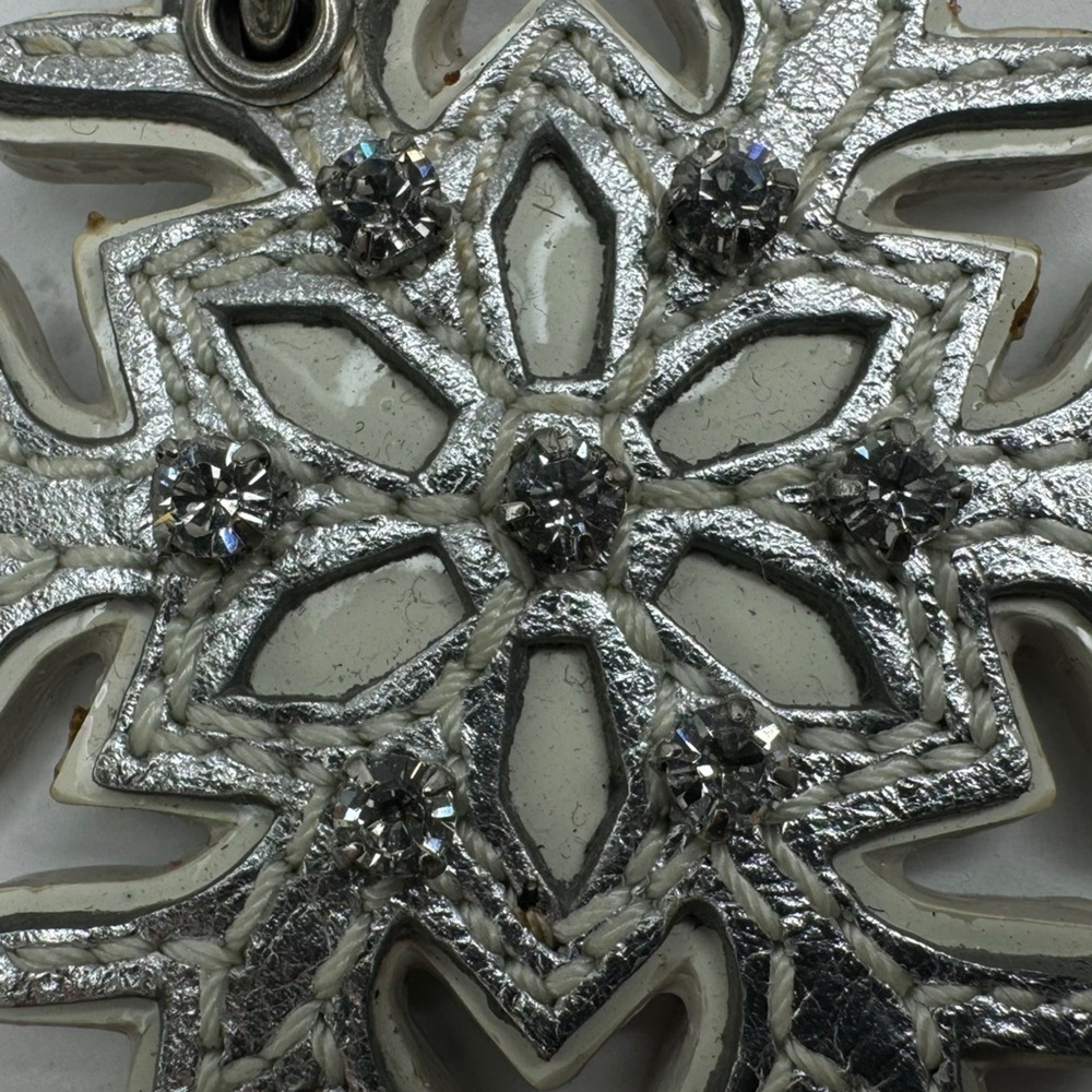 Coach Vintage Leather Silver Snowflake Winter Key Bag Charm Keychain - Picture 4 of 11